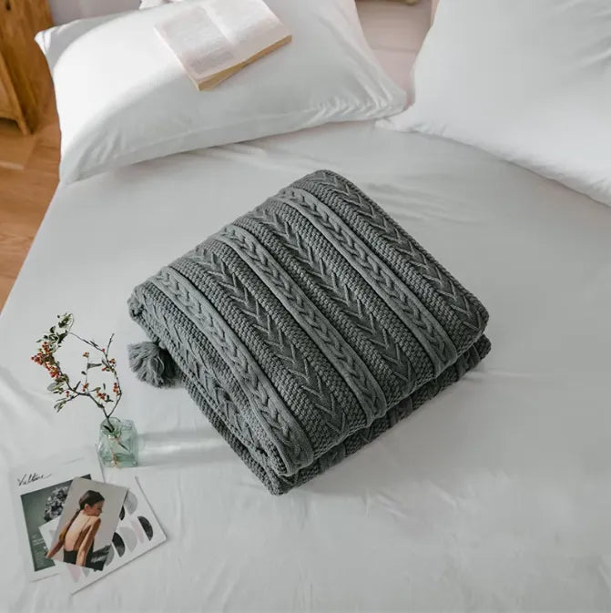NESTQUILT THROW